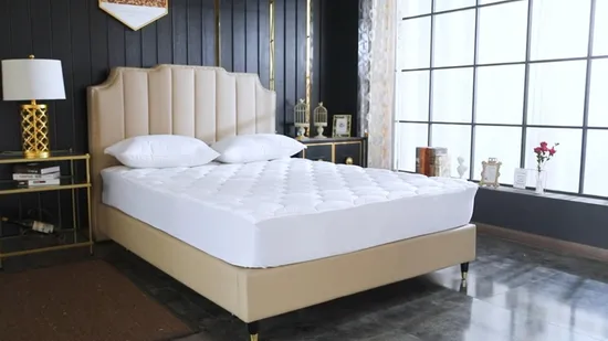Breathable Soft Fabric Mattress Pad Bamboo Quilted Fitted Mattress Pad Topper 
